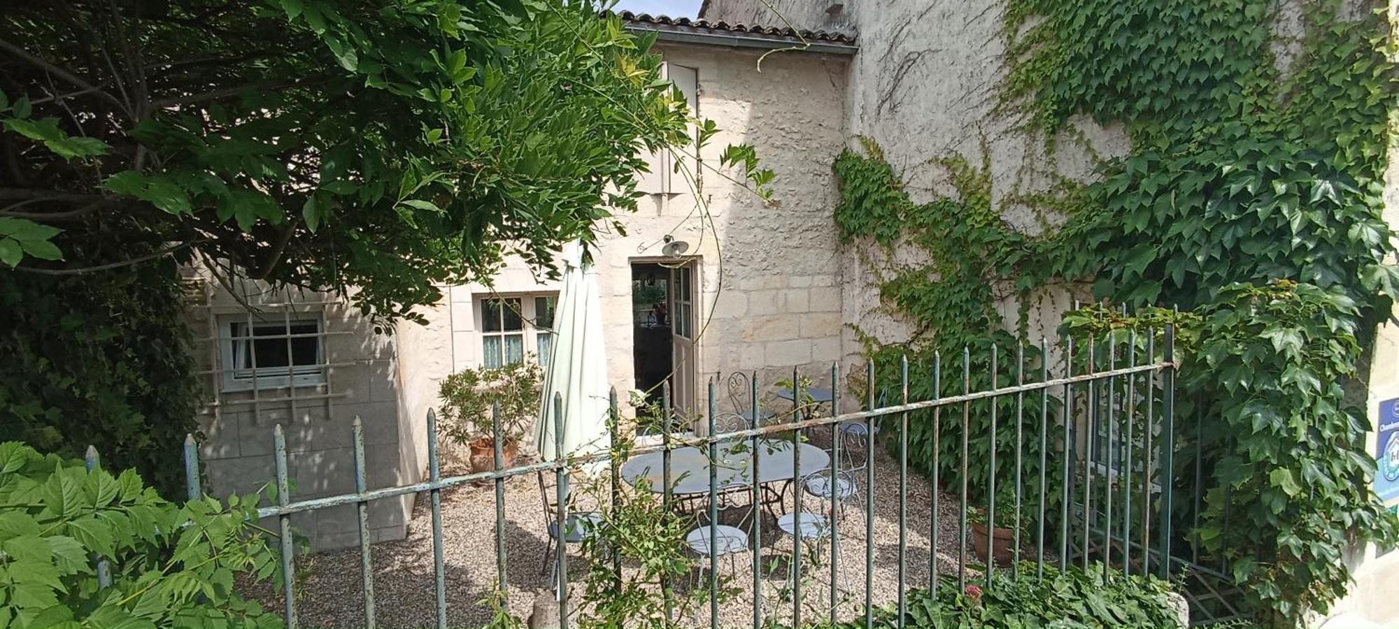Chambre D'Hotes Spacieuse, Salle De Bain Privative Saint-Michel-de-Fronsac Kültér fotó