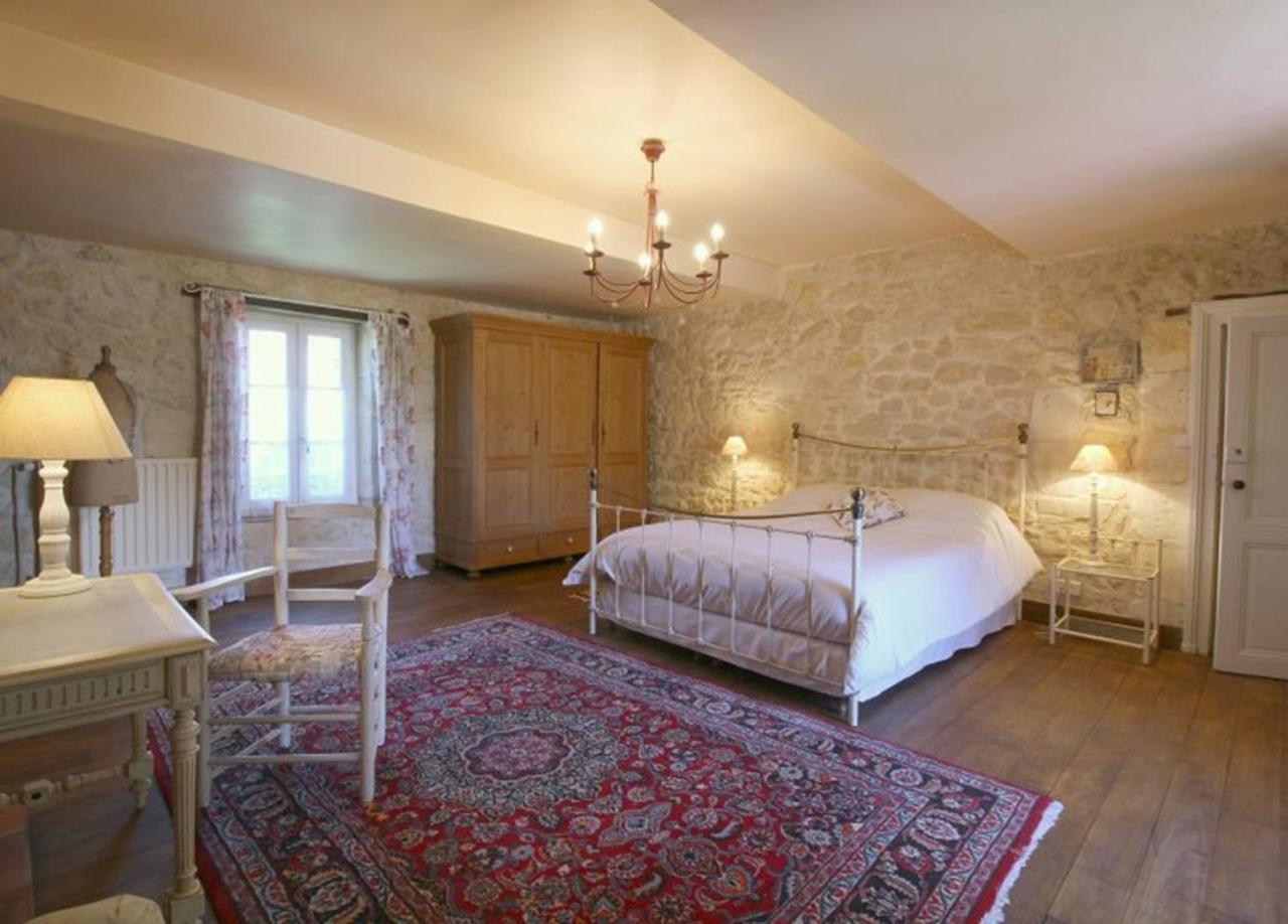 Chambre D'Hotes Spacieuse, Salle De Bain Privative Saint-Michel-de-Fronsac Kültér fotó